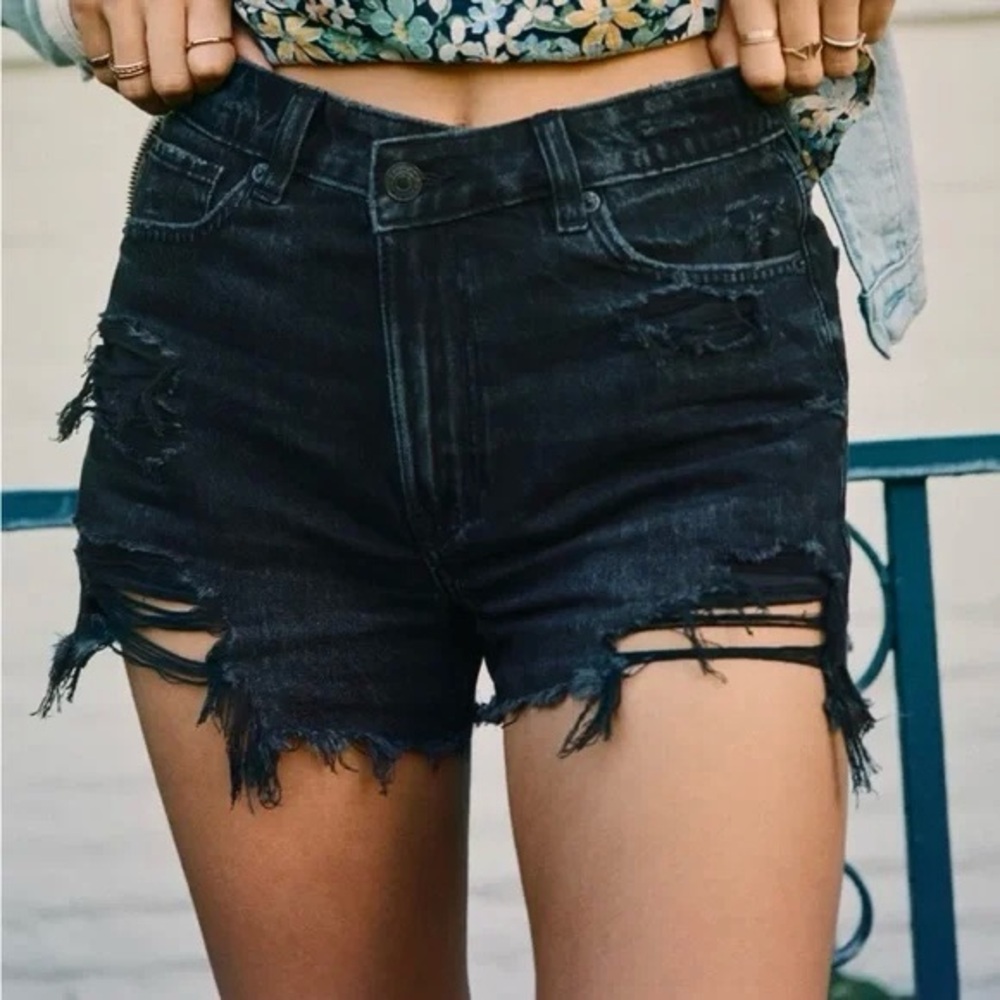 American Eagle Super High Rise Crossover Denim Mom Shorts